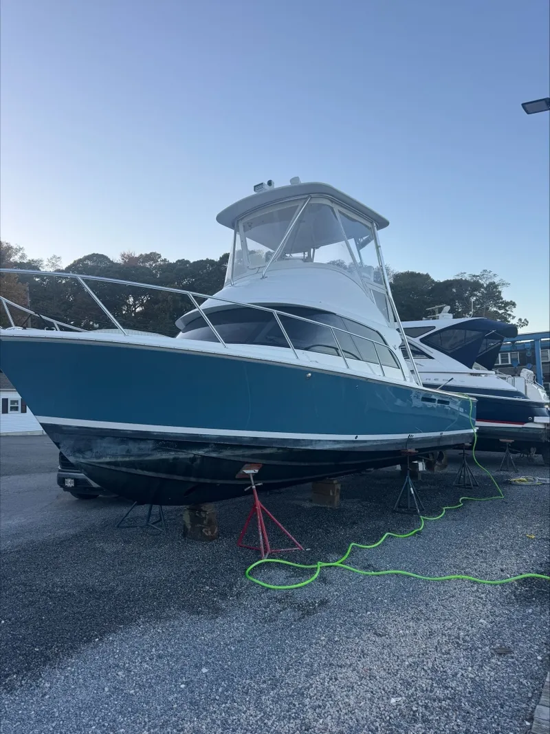 Slide: The Image of Bertram 35 Flybridge 2021 - 7265853