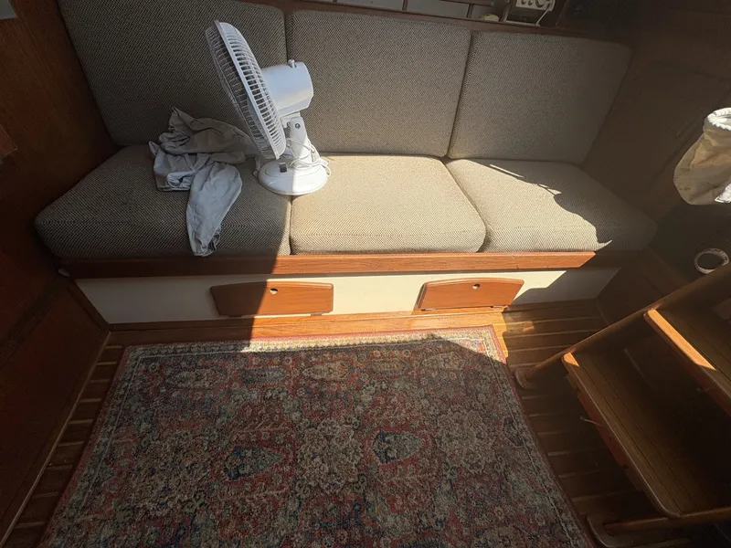 Slide: The Image of Island Packet 27 1983 - 7406897