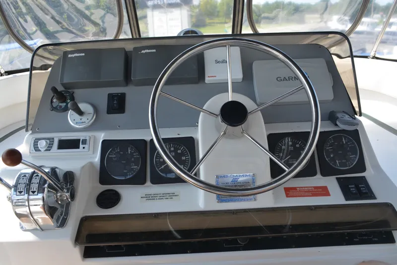 Slide: The Image of Mainship 37 Motor Yacht 1995 - 7269256