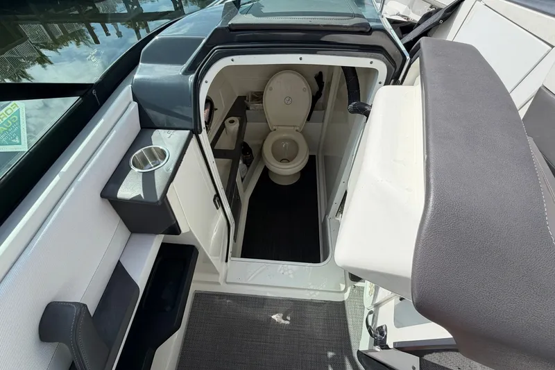Slide: The Image of Formula 290 Bowrider 2017 - 7268387