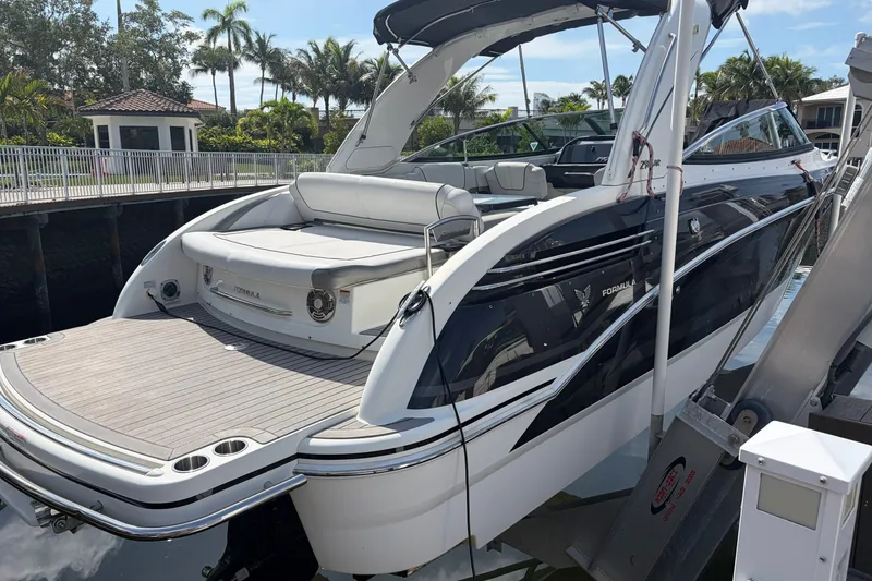 Slide: The Image of Formula 290 Bowrider 2017 - 7268353