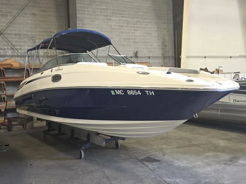 Slide: The Image of Sea Ray 260 Sun Deck 2010 - 7269333