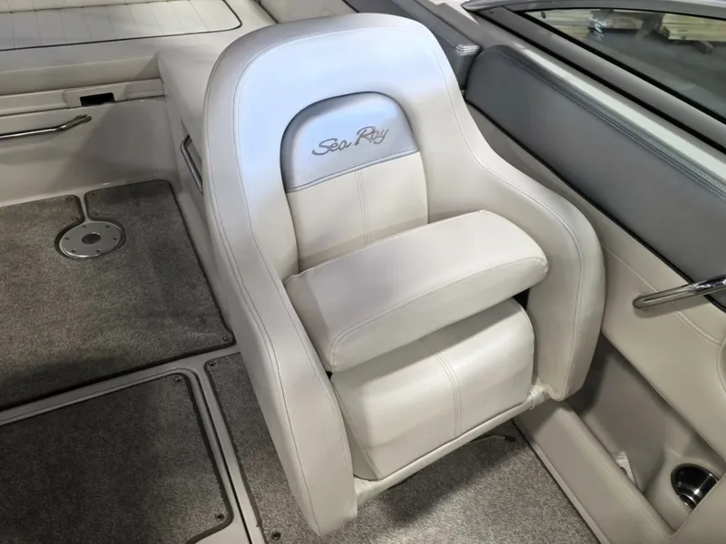 Slide: The Image of Sea Ray 260 Sun Deck 2010 - 7269314