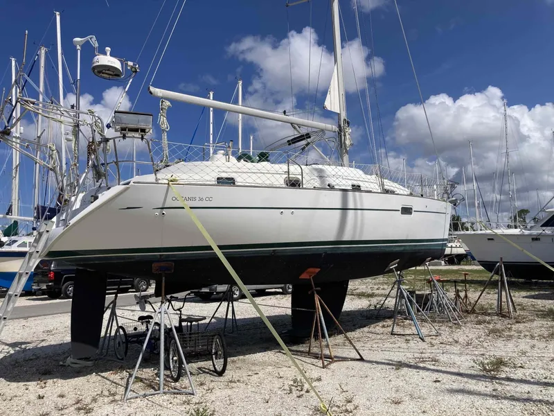 Slide: The Image of Beneteau Oceanis 36CC 1997 - 7269390