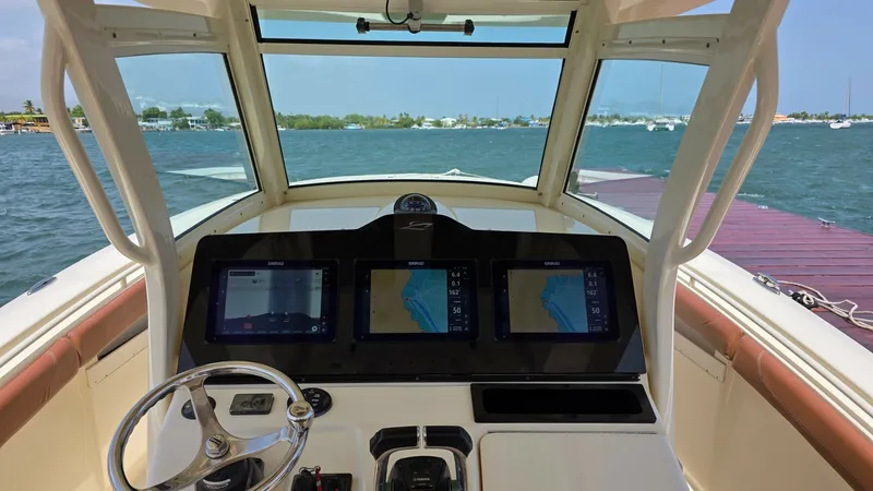 Slide: The Image of Scout 350 LXF 2017 - 7287264