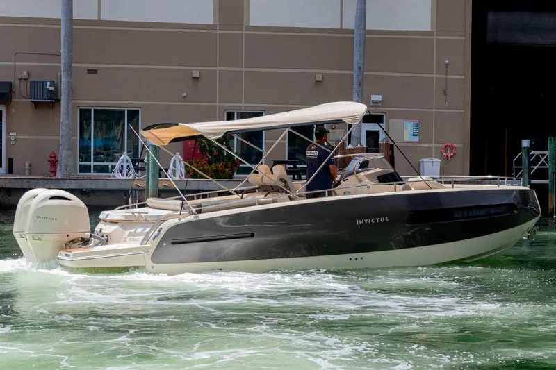 Slide: The Image of Invictus GT280S 2023 - 7287313