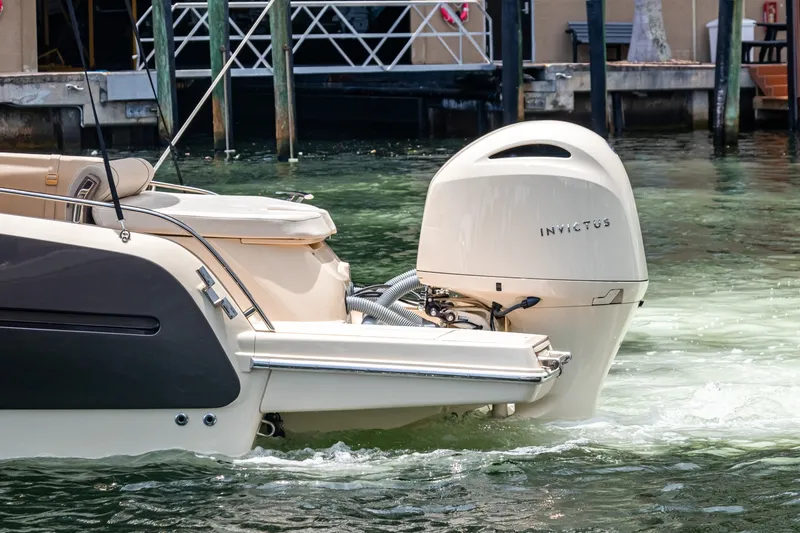 Slide: The Image of Invictus GT280S 2023 - 7287305