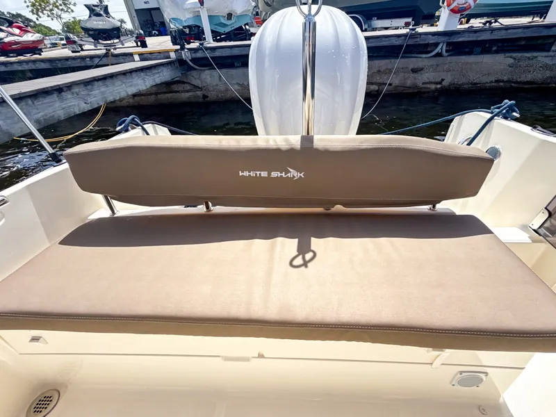 Slide: The Image of White Shark 230CC 2023 - 7287513