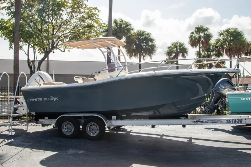 The Image of White Shark 230CC 2023 - 7287527