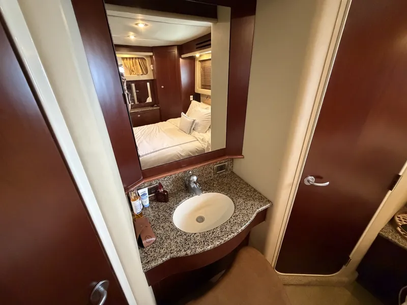 Slide: The Image of Sea Ray 390 Motor Yacht 2005 - 7288280