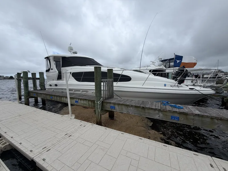 Slide: The Image of Sea Ray 390 Motor Yacht 2005 - 7288246