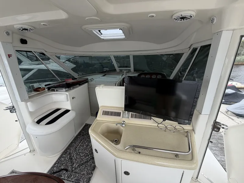 Slide: The Image of Sea Ray 390 Motor Yacht 2005 - 7288253