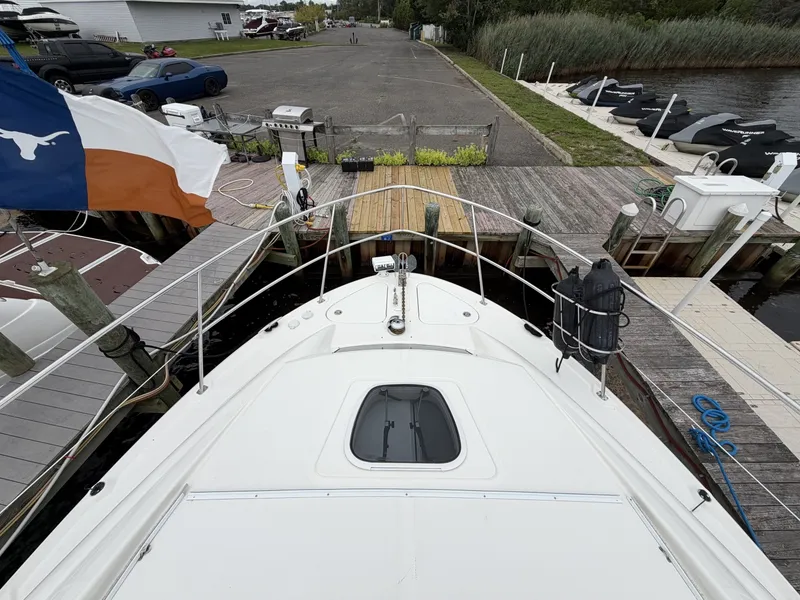 Slide: The Image of Sea Ray 390 Motor Yacht 2005 - 7288284