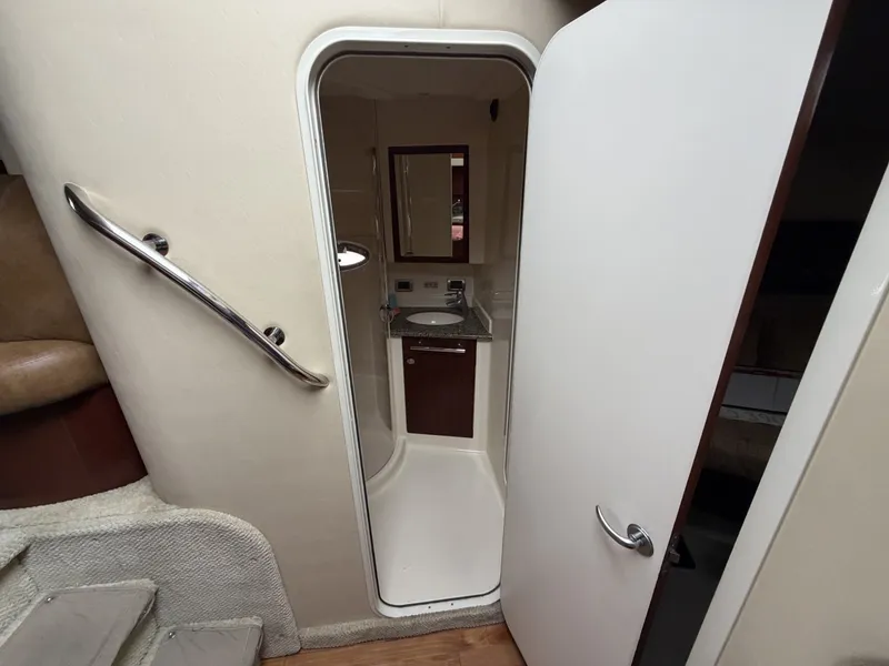 Slide: The Image of Sea Ray 390 Motor Yacht 2005 - 7288267