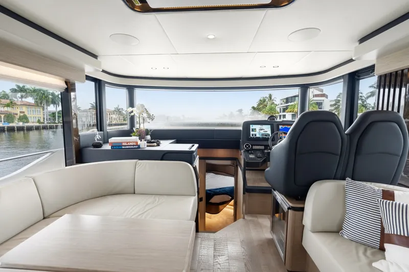 Slide: The Image of Absolute Navetta 52 2022 - 7398333
