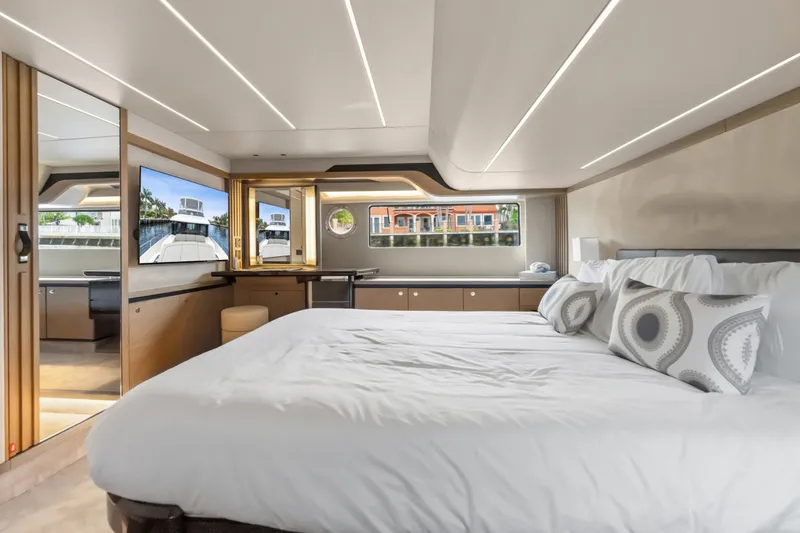 Slide: The Image of Absolute Navetta 52 2022 - 7398355