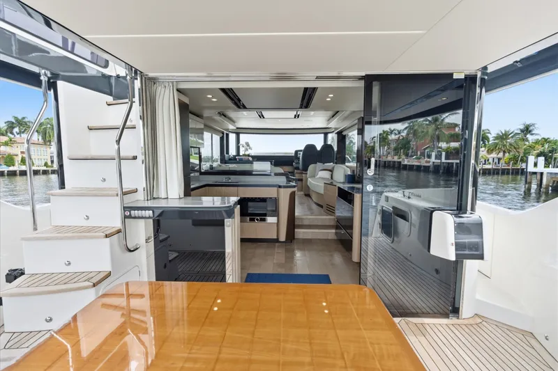Slide: The Image of Absolute Navetta 52 2022 - 7398323