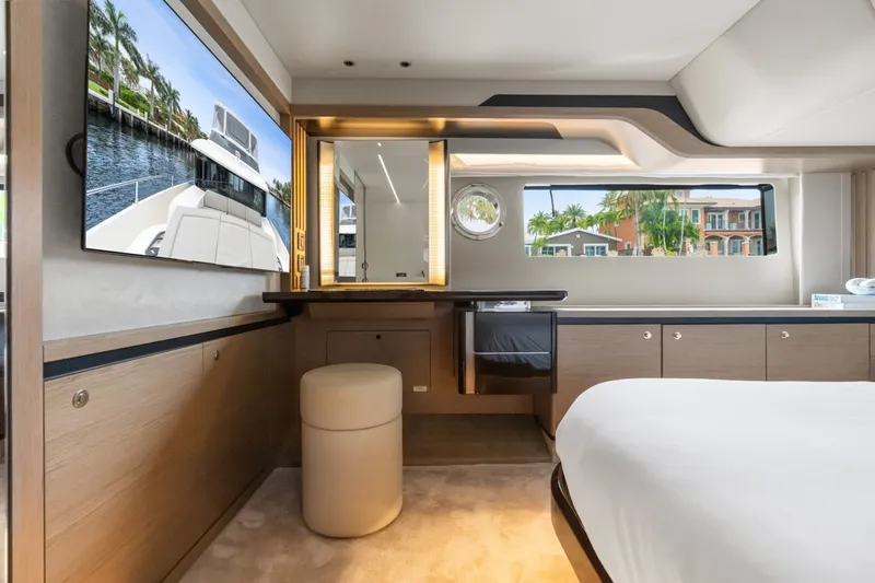Slide: The Image of Absolute Navetta 52 2022 - 7398357