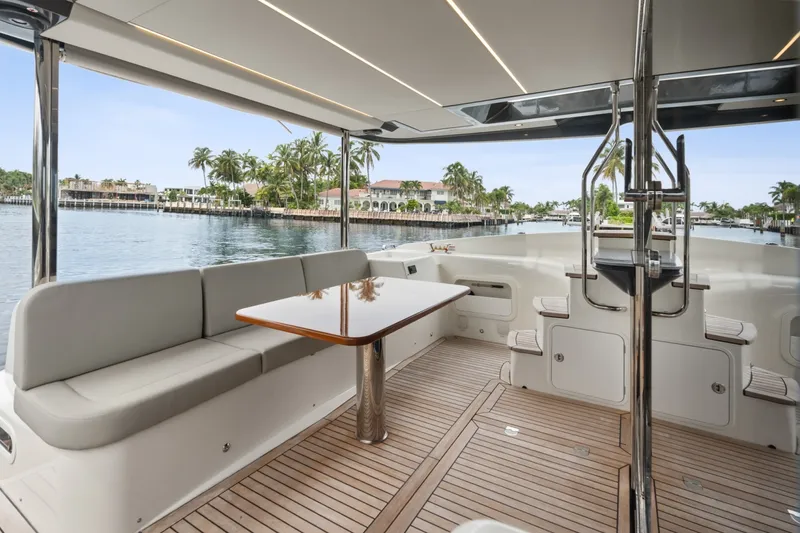 Slide: The Image of Absolute Navetta 52 2022 - 7398315