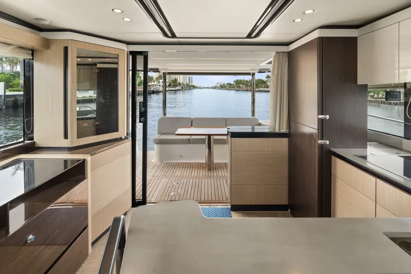 Slide: The Image of Absolute Navetta 52 2022 - 7398328