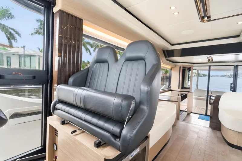 Slide: The Image of Absolute Navetta 52 2022 - 7398342