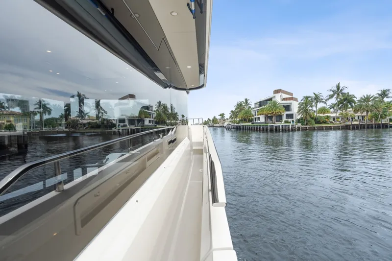 Slide: The Image of Absolute Navetta 52 2022 - 7398322