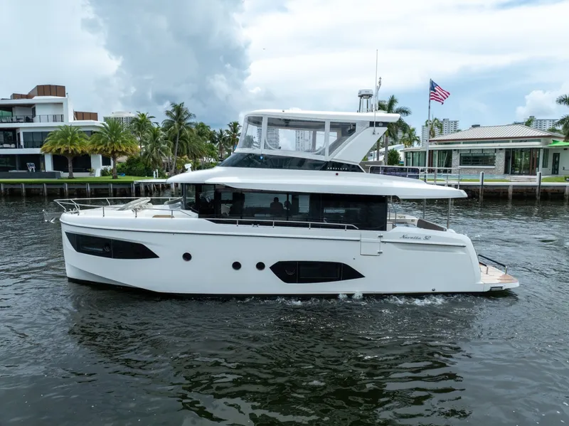 Slide: The Image of Absolute Navetta 52 2022 - 7398300