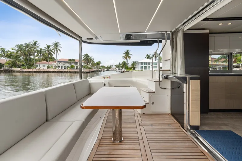Slide: The Image of Absolute Navetta 52 2022 - 7398316