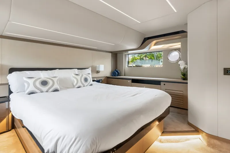 Slide: The Image of Absolute Navetta 52 2022 - 7398354
