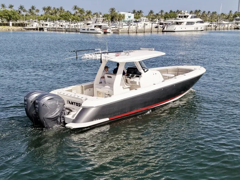 Slide: The Image of Intrepid 345 Nomad SE 2019 - 7288919
