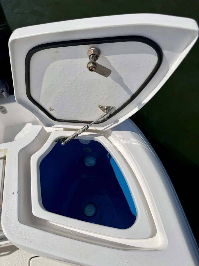Slide: The Image of Intrepid 345 Nomad SE 2019 - 7288941