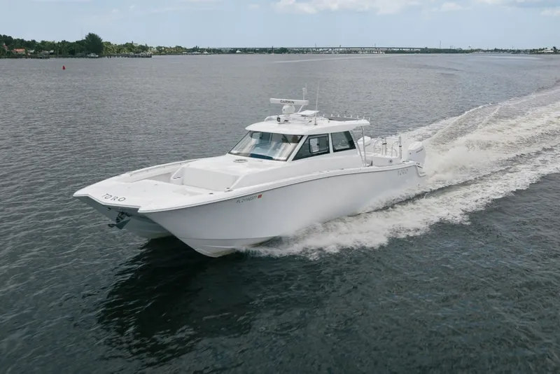 Slide: The Image of Powercat Toro 42 2026 - 7289212