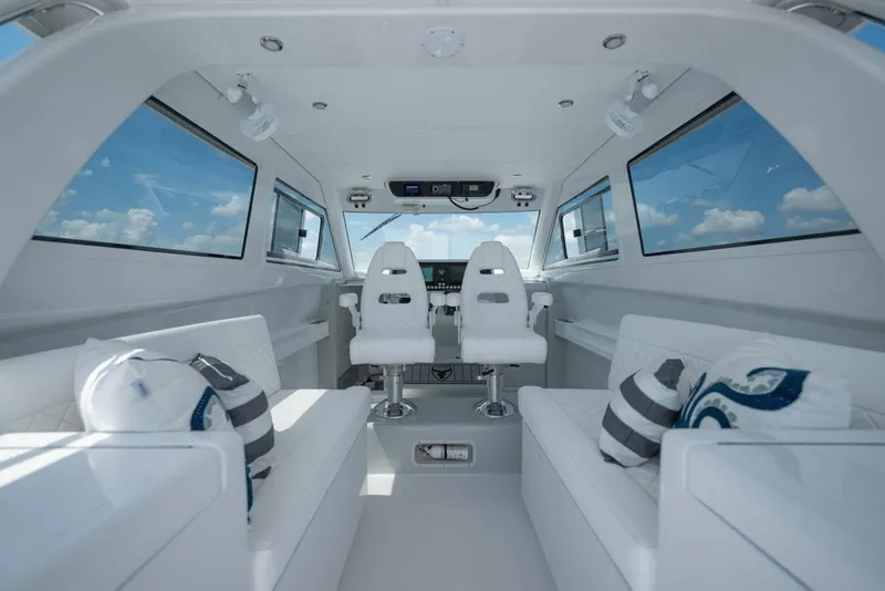 Slide: The Image of Powercat Toro 42 2026 - 7289221