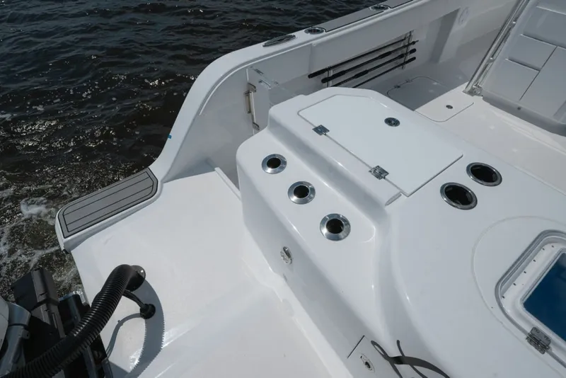 Slide: The Image of Powercat Toro 42 2026 - 7385074
