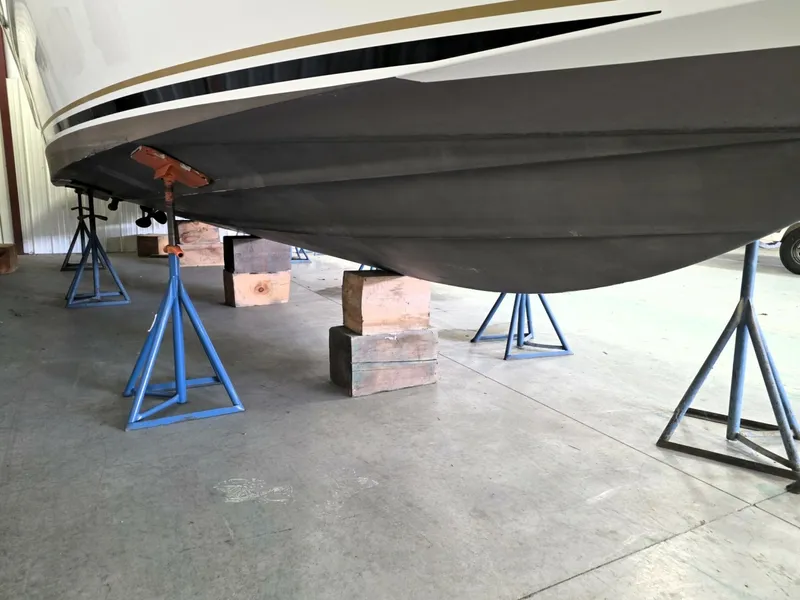 Slide: The Image of Starboard Bottom View Bow 1999 Sea Ray 340 Sundancer - 7289063