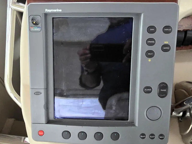 Slide: The Image of Helm Raymarine RL80C MFD 1999 Sea Ray 340 Sundancer - 7289049