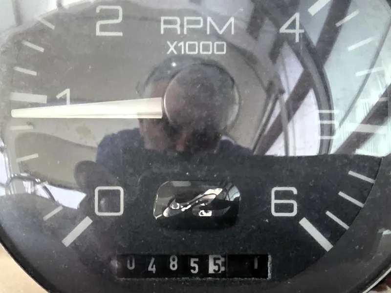 Slide: The Image of Starboard Engine Hour Meter 1999 Sea Ray 340 Sundancer - 7289027