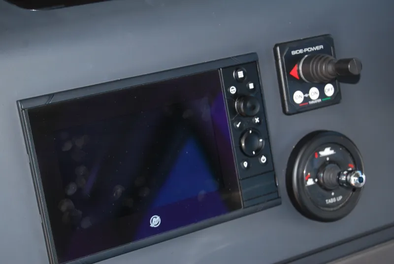 Slide: The Image of Axopar 37 XC Cross Cabin 2022 - 7289071