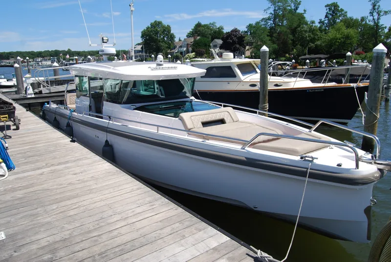 The Image of Axopar 37 XC Cross Cabin 2022 - 7289095