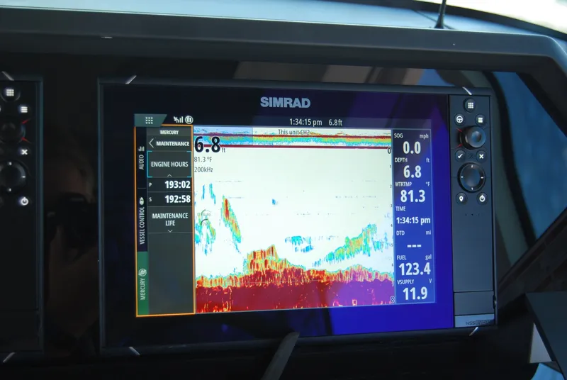 Slide: The Image of Axopar 37 XC Cross Cabin 2022 - 7289093