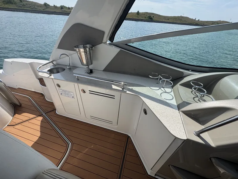 Slide: The Image of Sea Ray 310 Sundancer 2008 - 7289104