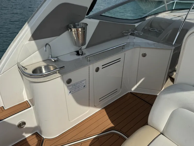 Slide: The Image of Sea Ray 310 Sundancer 2008 - 7289097