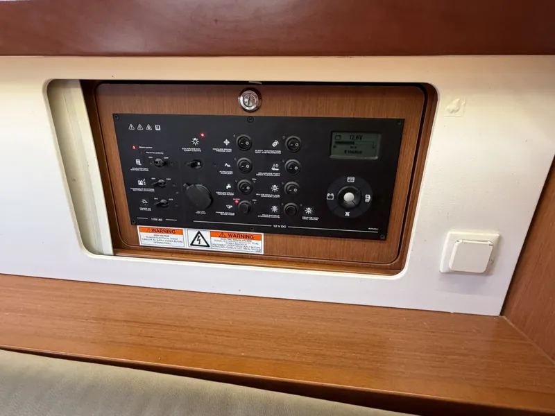 Slide: The Image of Beneteau Oceanis 41 2014 - 7405953