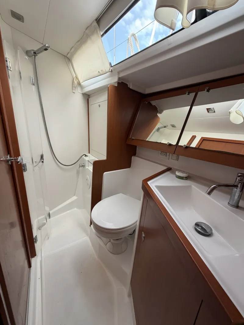 Slide: The Image of Beneteau Oceanis 41 2014 - 7405947