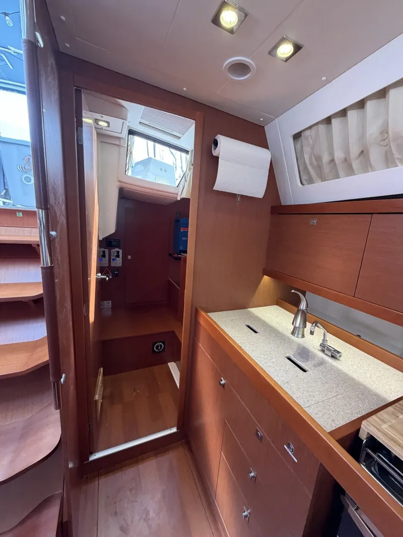 Slide: The Image of Beneteau Oceanis 41 2014 - 7405851