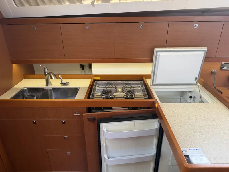 Slide: The Image of Beneteau Oceanis 41 2014 - 7405840