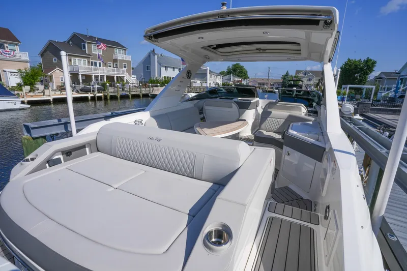 Slide: The Image of Sea Ray SLX 310 Outboard 2024 - 7289380