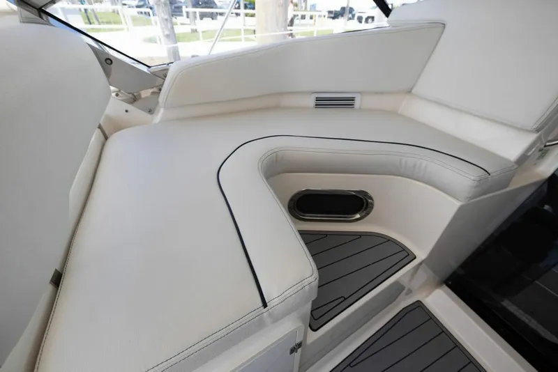 Slide: The Image of Pursuit 365i Sport Coupe 2014 - 7649813