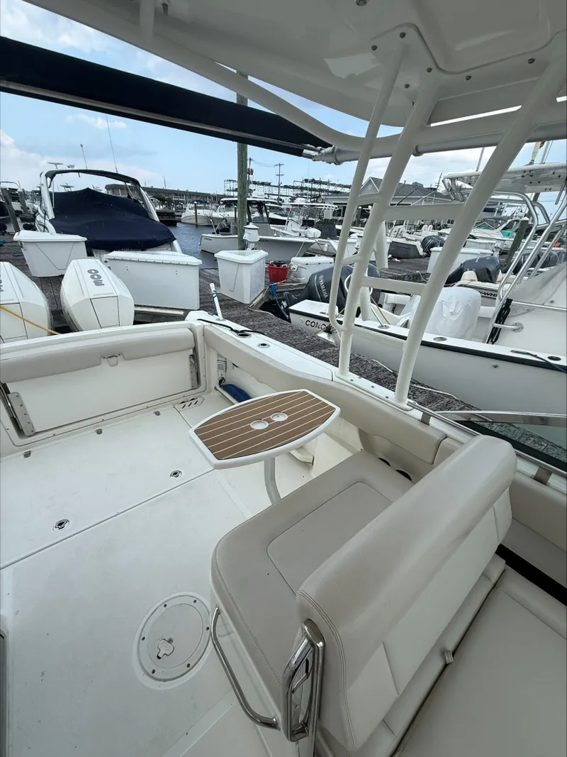Slide: The Image of Boston Whaler 270 Vantage 2019 - 7308919