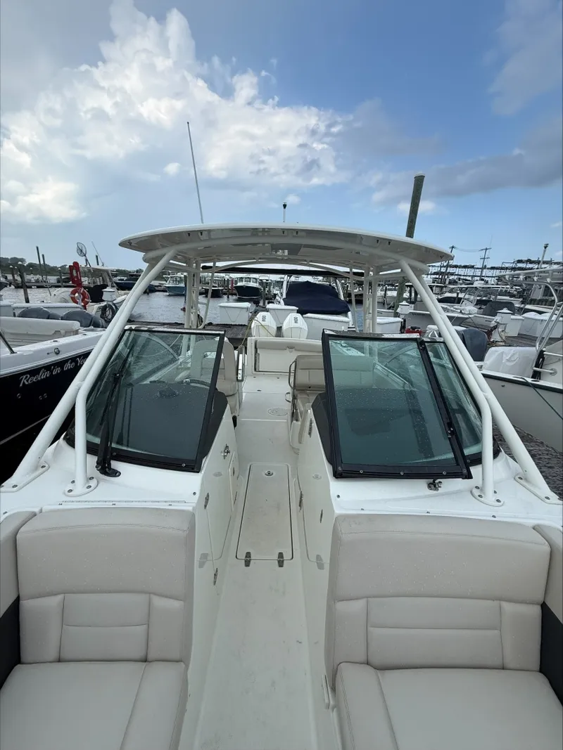 Slide: The Image of Boston Whaler 270 Vantage 2019 - 7308599